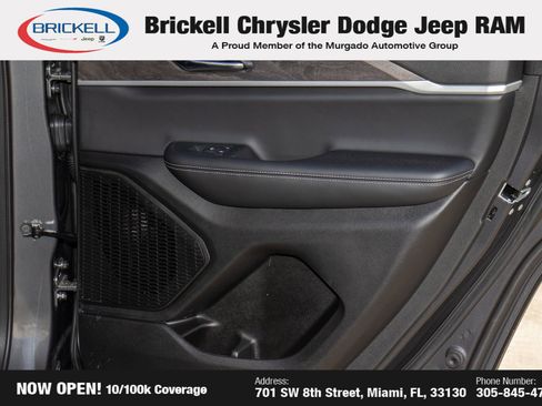 Used 2025 Jeep Grand Cherokee Limited image 13