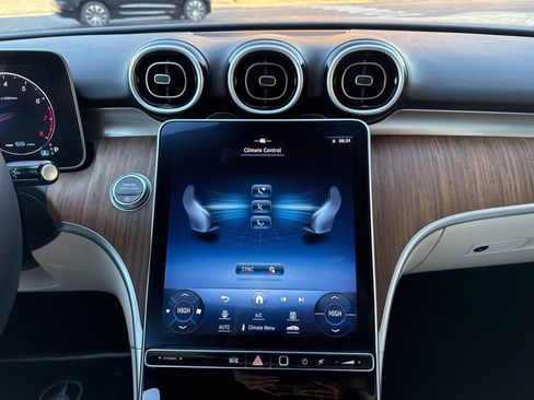 Certified 2022 Mercedes-Benz C 300 4MATIC Sedan image 22