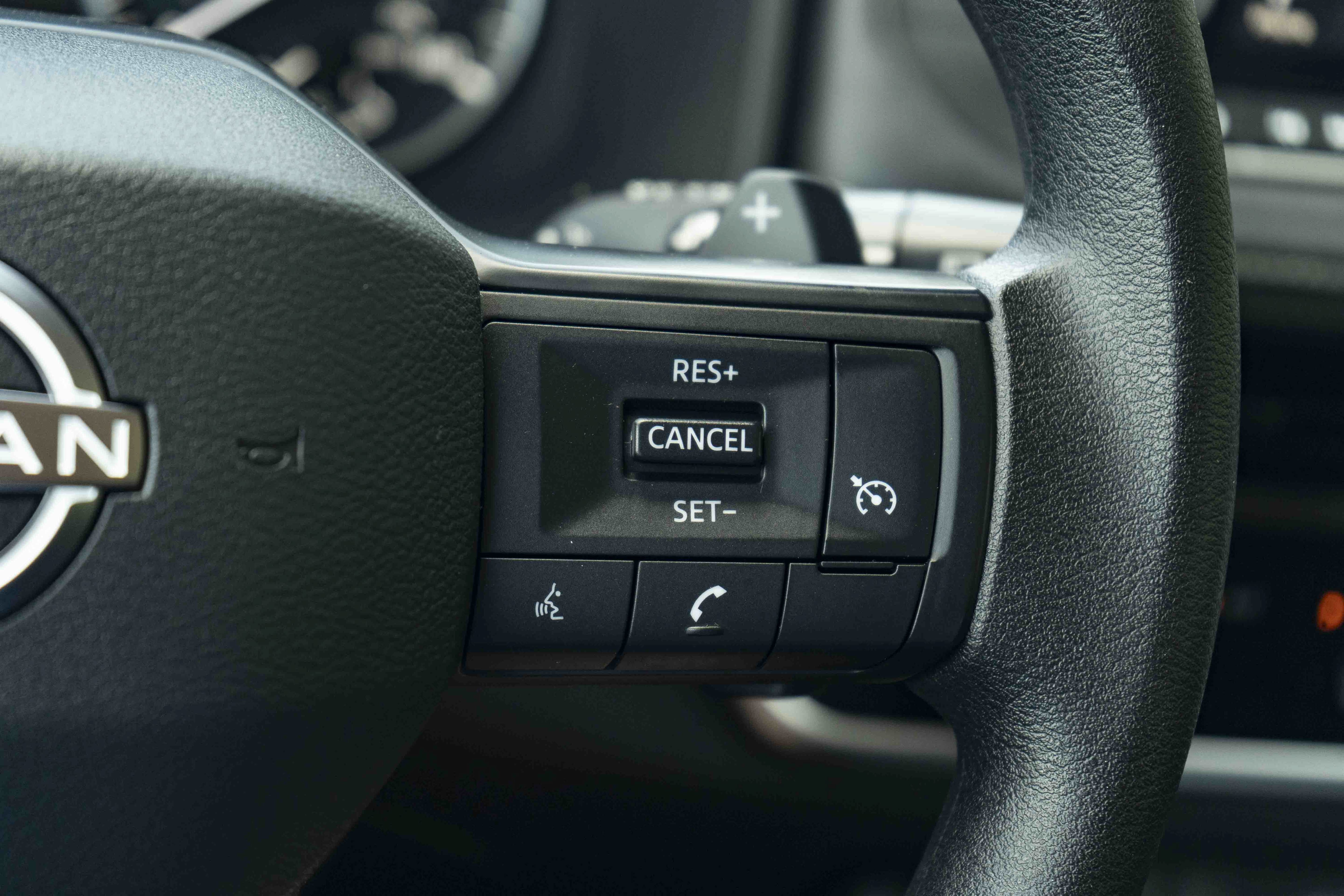 Used 2025 Nissan Rogue S FWD image 20