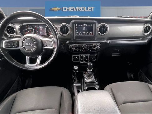 Used 2020 Jeep Wrangler Unlimited Sahara AWD/4WD image 7