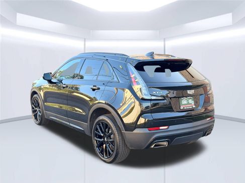Used 2022 Cadillac XT4 Sport w/ LPO, ONYX Package FWD image 10