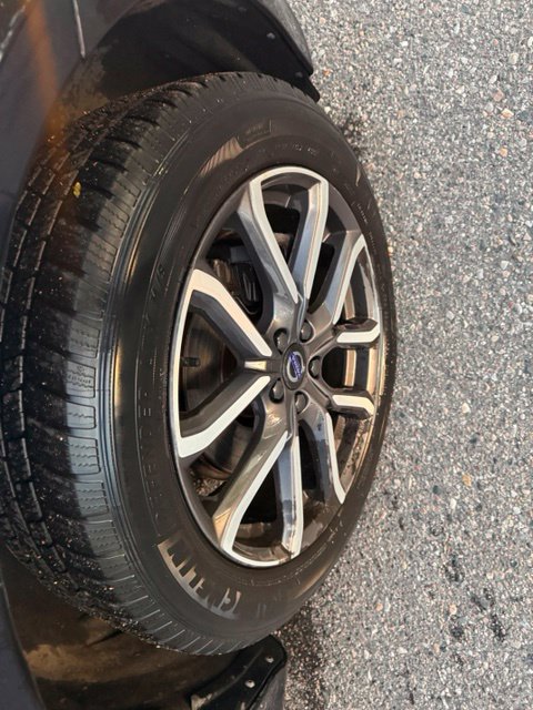 Used 2017 Volvo XC60 T6 Dynamic w/ Climate Package AWD/4WD image 4