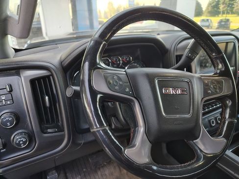 Used 2017 GMC Sierra 2500 SLT w/ All-Terrain HD Package AWD/4WD image 12