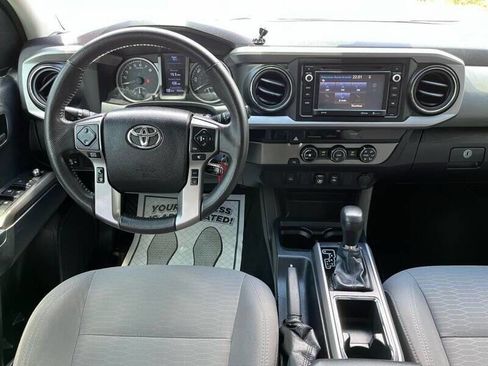 Used 2018 Toyota Tacoma SR5 image 2