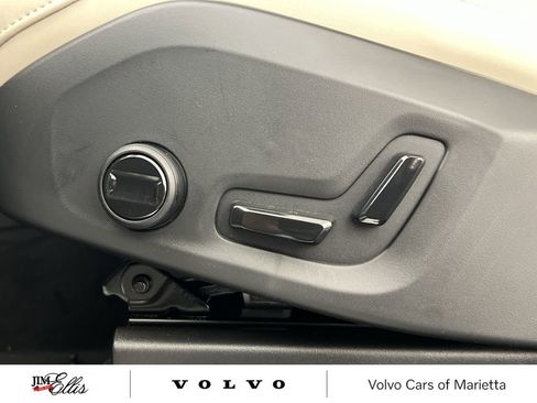 New 2025 Volvo XC90 B5 Core w/ Climate Package image 14