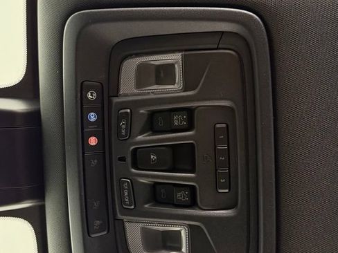 Used 2022 GMC Sierra 2500 AT4 w/ AT4 Premium Plus Package AWD/4WD image 23