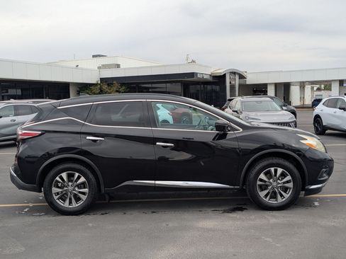 Used 2017 Nissan Murano SV AWD/4WD image 2