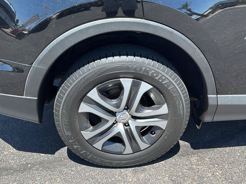 Used 2018 Toyota RAV4 LE w/ Carpet Mat Package FWD image 11