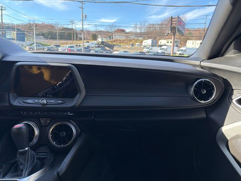 Used 2023 Chevrolet Camaro SS image 32