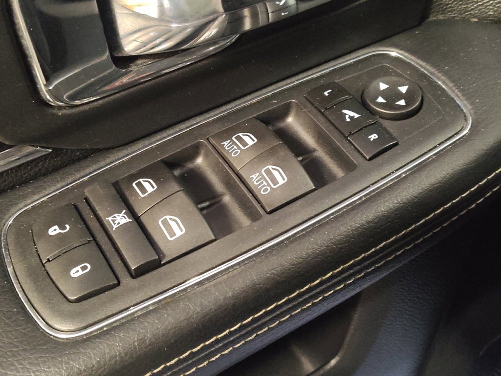 Used 2016 RAM 1500 Laramie w/ Convenience Group RWD image 27