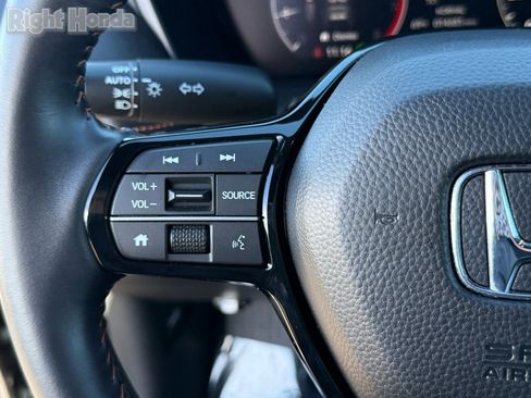 Certified 2025 Honda HR-V Sport image 17