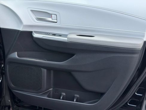 New 2026 Toyota Sienna XLE FWD image 12