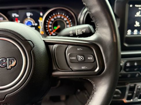 Used 2022 Jeep Gladiator Sport image 27