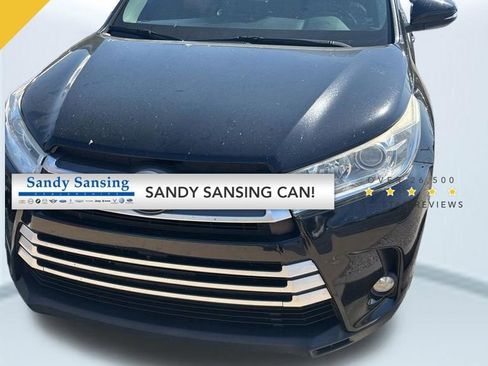 Used 2018 Toyota Highlander XLE image 1