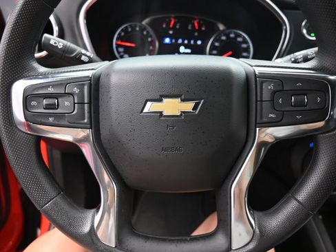 Used 2025 Chevrolet Blazer LT FWD image 12