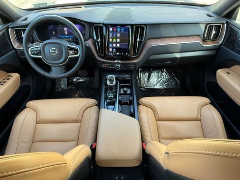 Used 2023 Volvo XC60 T8 Ultimate image 31