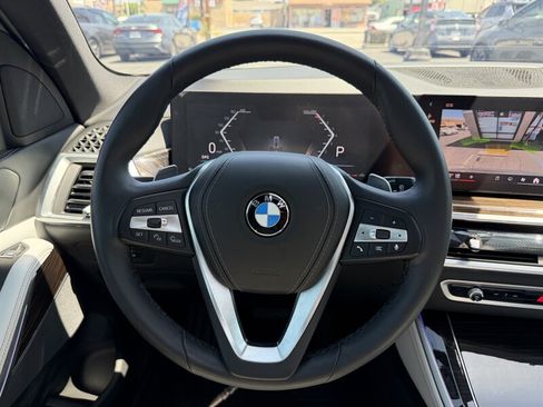 Used 2024 BMW X5 sDrive40i w/ Parking Assistance Package RWD image 11