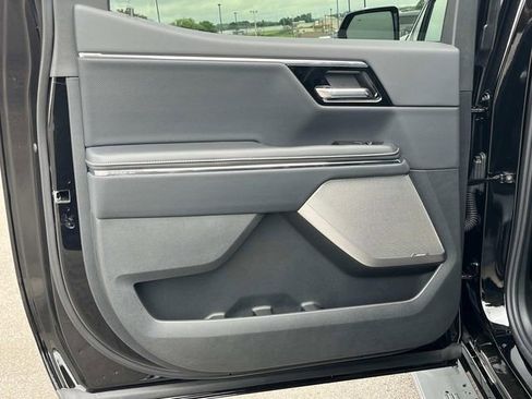 New 2025 GMC Sierra EV Denali image 18