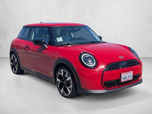 Certified 2025 MINI Cooper 2-Door Hardtop FWD image 3
