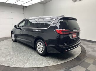 Used 2024 Chrysler Pacifica Touring-L video 2