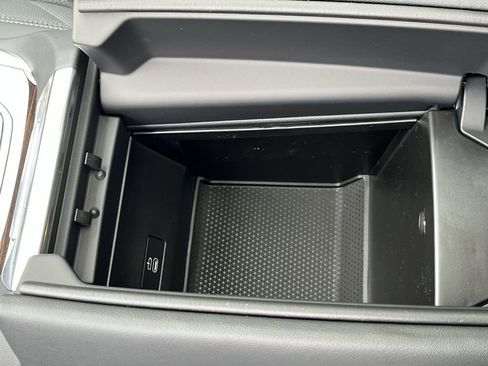 Used 2026 BMW X7 xDrive40i w/ Premium Package image 21