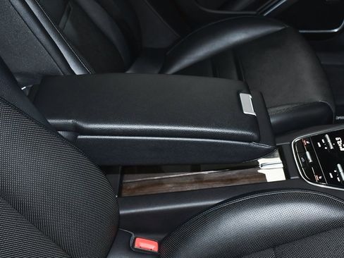 Used 2023 Porsche Panamera Platinum Edition image 50