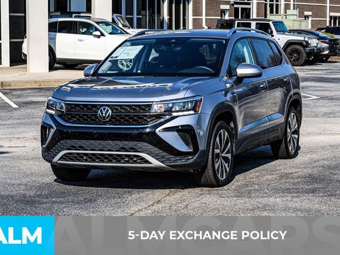 Used 2024 Volkswagen Taos SE image 4