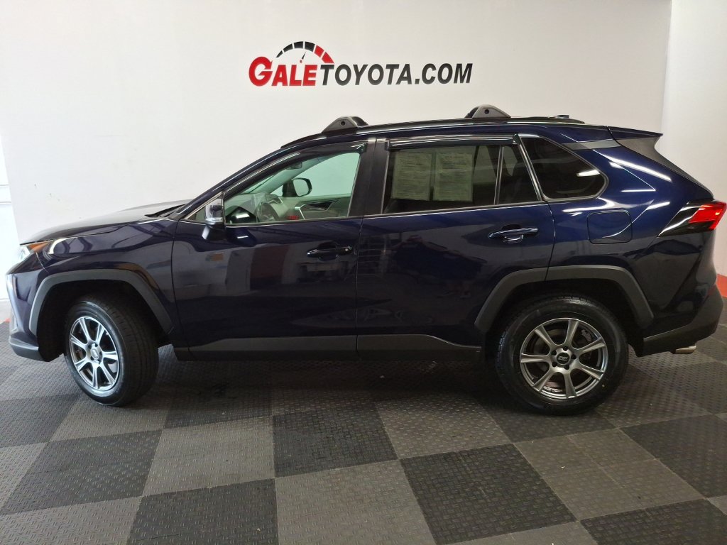 Used 2019 Toyota RAV4 XLE w/ Convenience Package AWD/4WD image 9