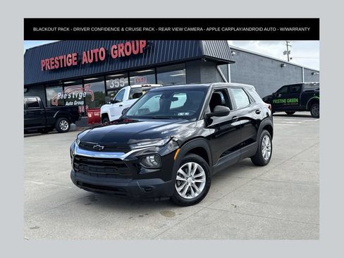 Used 2021 Chevrolet TrailBlazer LS w/ LPO, Blackout Package FWD image 1