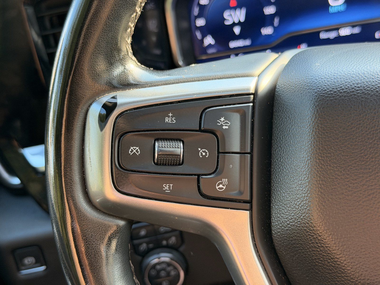 Used 2024 Chevrolet Silverado 3500 LTZ w/ LTZ Premium Package AWD/4WD image 19