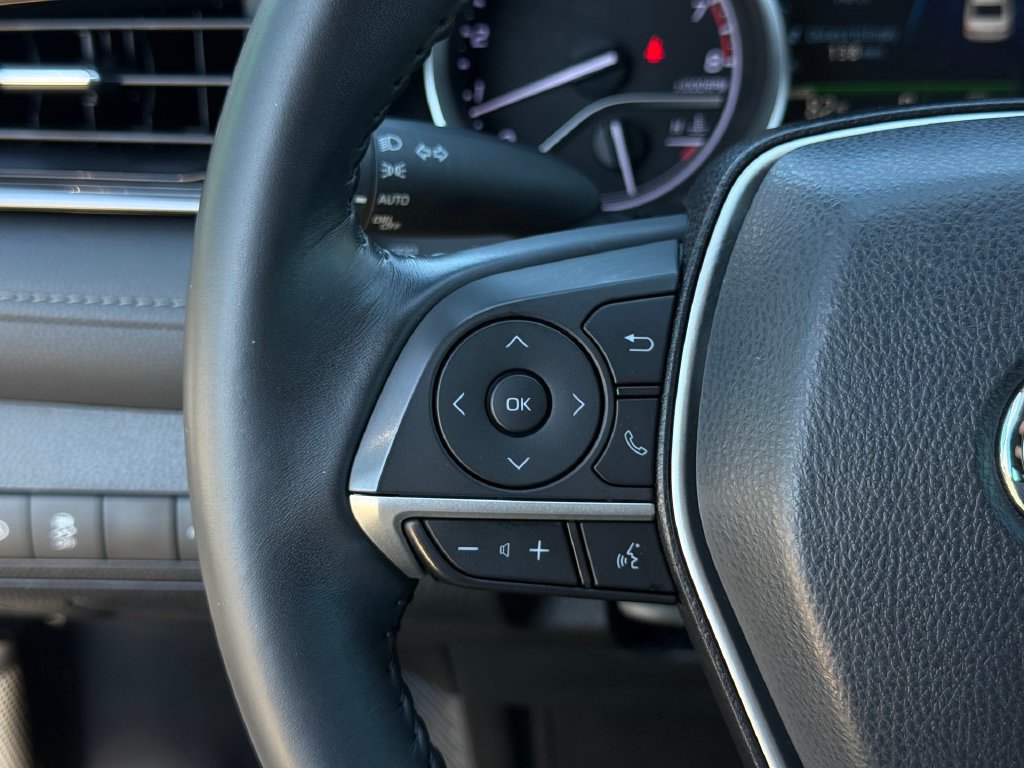Certified 2021 Toyota Camry XLE FWD image 11