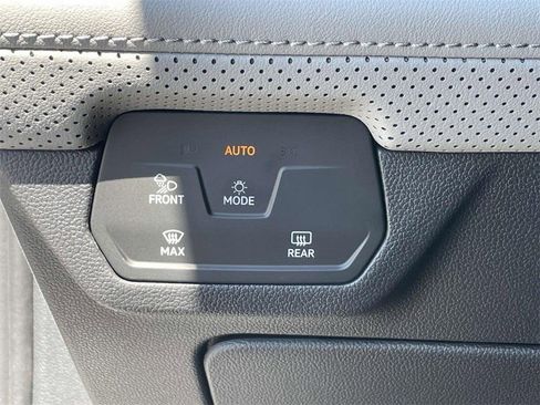 New 2026 Volkswagen Atlas Peak Edition AWD/4WD image 24