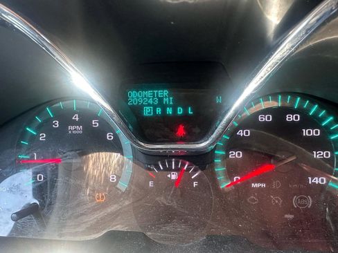 Used 2013 Chevrolet Traverse LT FWD image 14