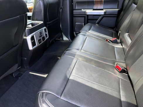 Used 2019 Ford F150 Lariat w/ Equipment Group 502A Luxury AWD/4WD image 11
