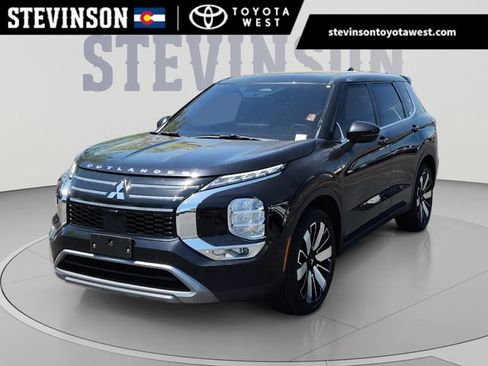 Used 2025 Mitsubishi Outlander SE AWD/4WD image 1