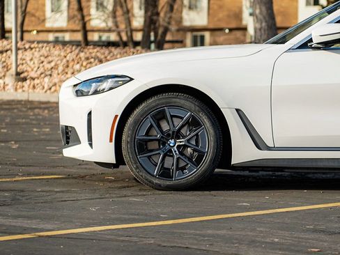 Used 2025 BMW i4 xDrive40i image 8