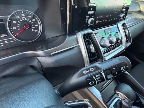Certified 2023 Kia Sorento LX FWD image 25
