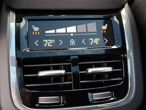New 2026 Volvo XC60 B5 Ultra w/ Protection Package Premier AWD/4WD image 6
