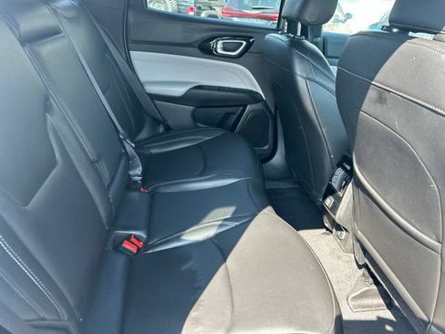 Used 2025 Jeep Compass Limited AWD/4WD image 8