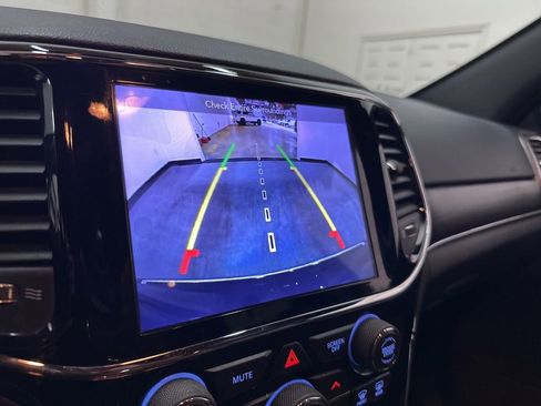 Used 2019 Jeep Grand Cherokee Limited AWD/4WD image 47