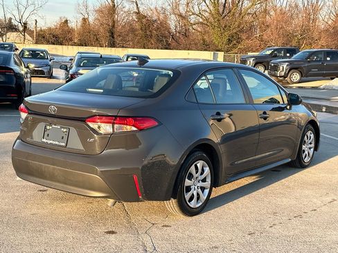 Certified 2025 Toyota Corolla LE image 4