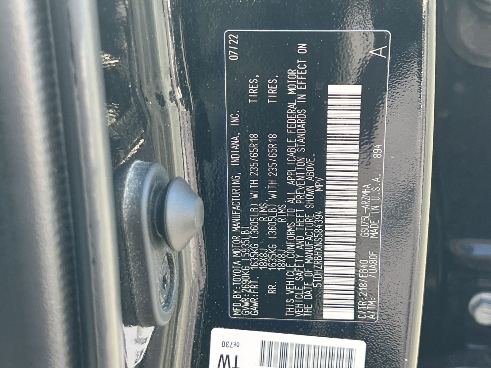 Used 2022 Toyota Highlander XLE AWD/4WD image 39