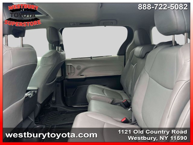 Used 2021 Toyota Sienna XLE FWD image 15