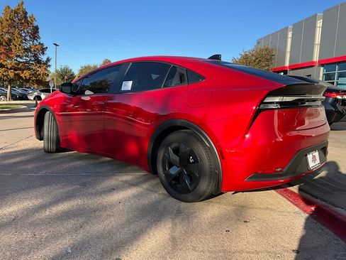 New 2026 Toyota Prius Plug-In Hybrid image 8