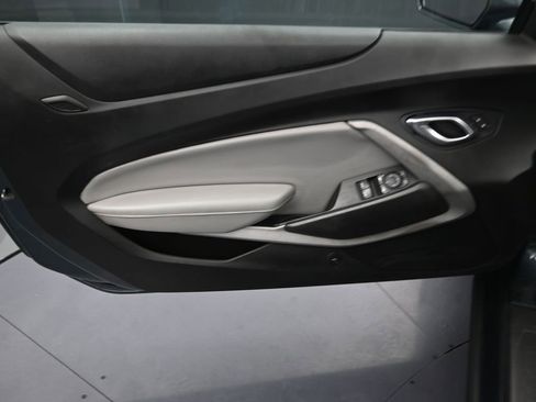 Used 2020 Chevrolet Camaro LT image 13