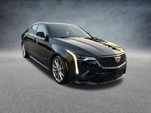 Used 2023 Cadillac CT4 V w/ Technology Package RWD image 2