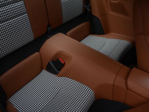 Certified 2023 Porsche 911 Carrera 4S AWD/4WD image 38