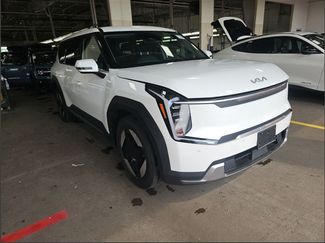 Used 2024 Kia EV9 Light Long Range RWD video 2