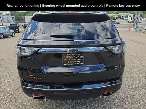 Used 2021 Chevrolet Traverse Premier w/ Redline Edition AWD/4WD image 4