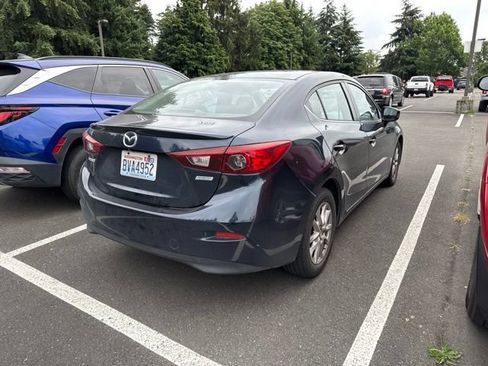 Used 2016 MAZDA MAZDA3 i Touring FWD image 3